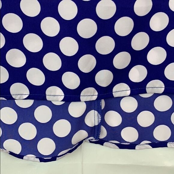 Bobeau blue and white popover polka dot blouse - Picture 5 of 8